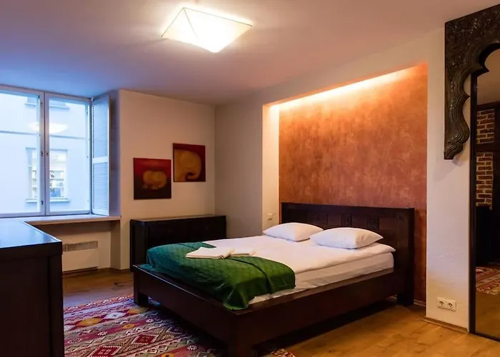 Dictumfactum Modern Viru Gates